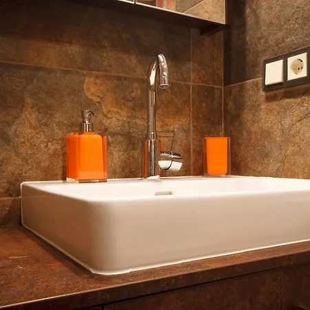 Bridgestoneluxapart Free Parking *